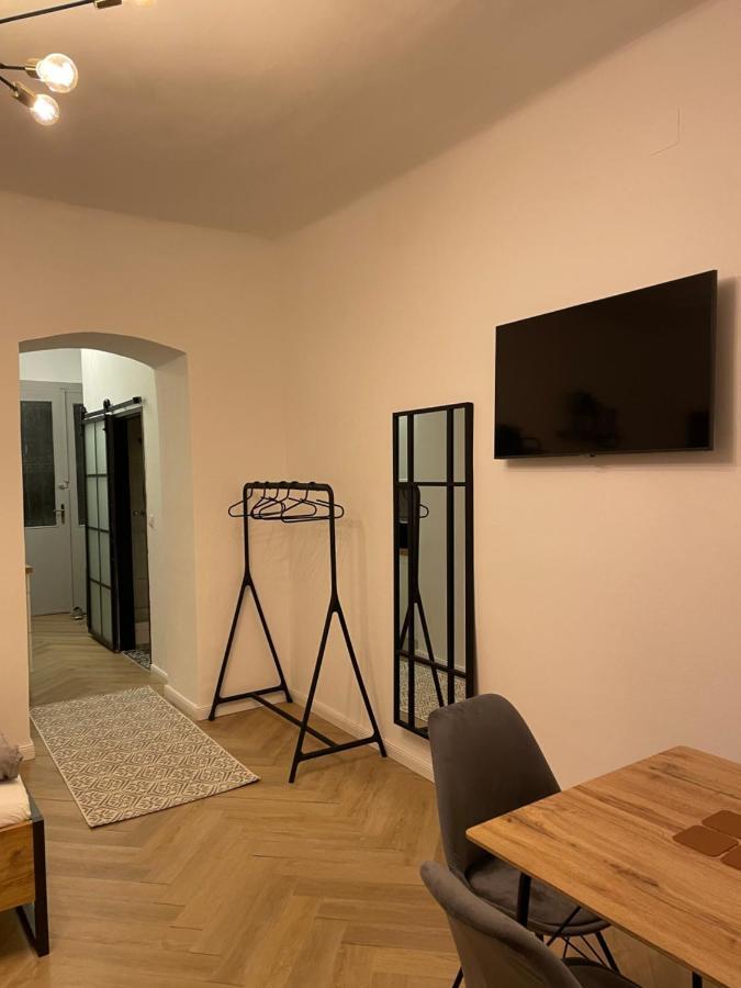 Trendy Apartment Near Schloss Schonbrunn Vienna Exterior photo