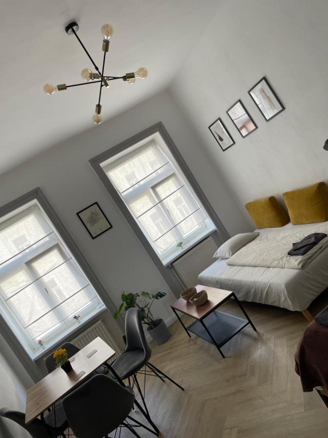 Trendy Apartment Near Schloss Schonbrunn Vienna Exterior photo